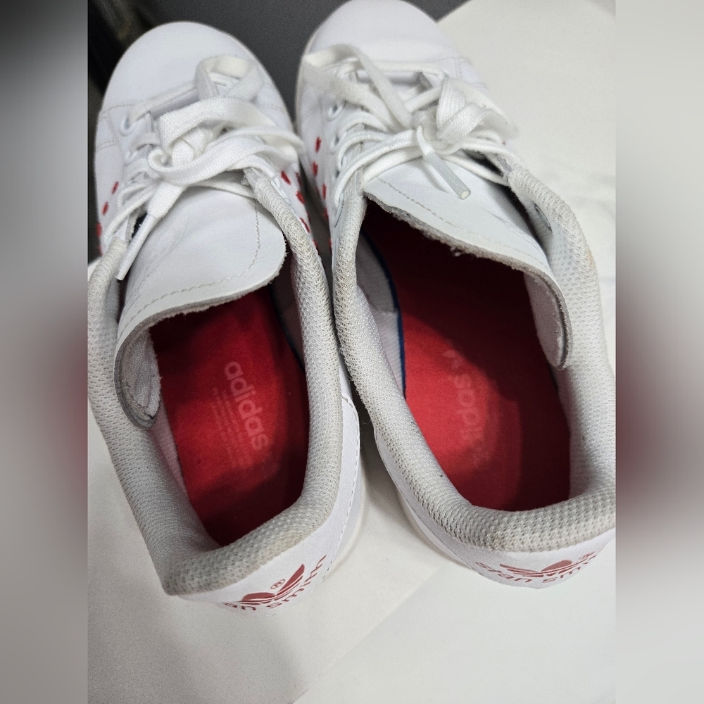 Adidas Stan Smith Valentines Day Sneakers - Picture 15 of 16